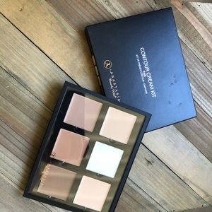 Anastasia Beverly Hills cream contour palette